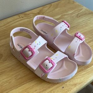 Kids “sprinkle” sandals with Velcro straps